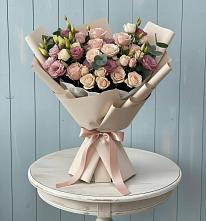 Букет цветов из:  Розы и Лизиантусы в Дивногорске