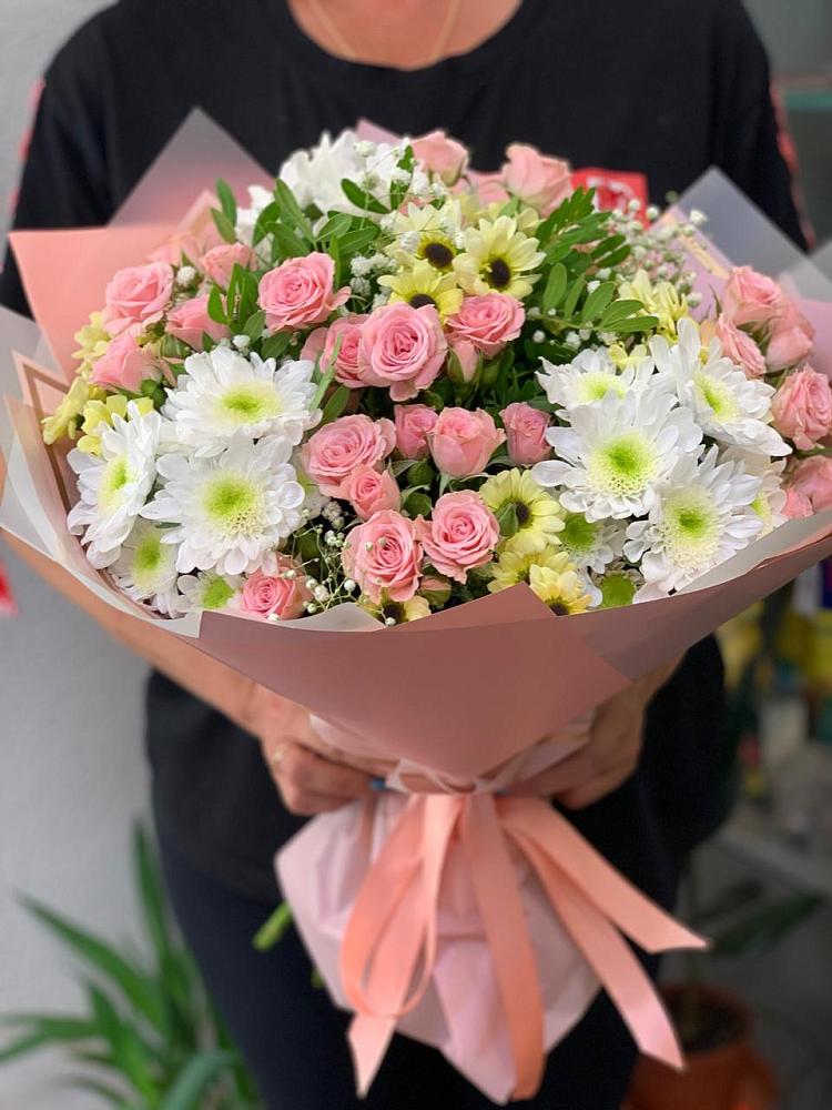 Букет цветов из: Розы и Хризантемы в Дивногорске