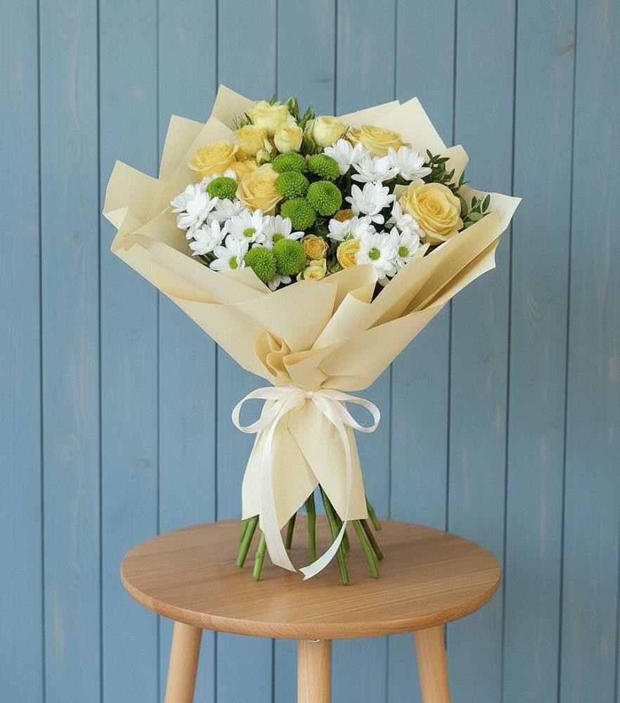 Букет цветов из: Хризантемы и Розы в Дивногорске