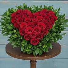 Цветочная композиция из Розы в виде сердца в Дивногорске