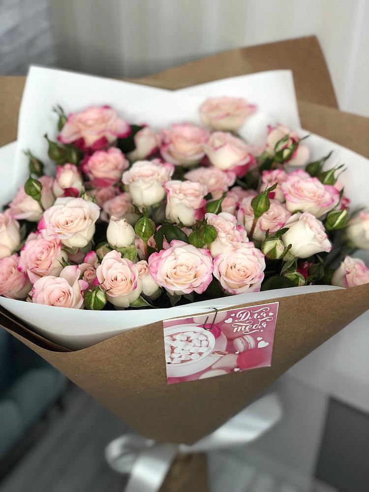 Букет цветов из: Розы в Дивногорске