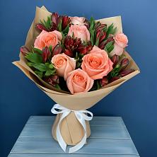 Букет цветов из:  Розы и Альстромерии в Дивногорске