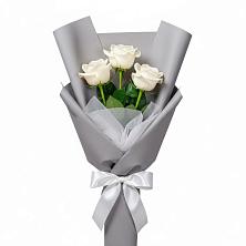 Букет 3 белые розы в Дивногорске