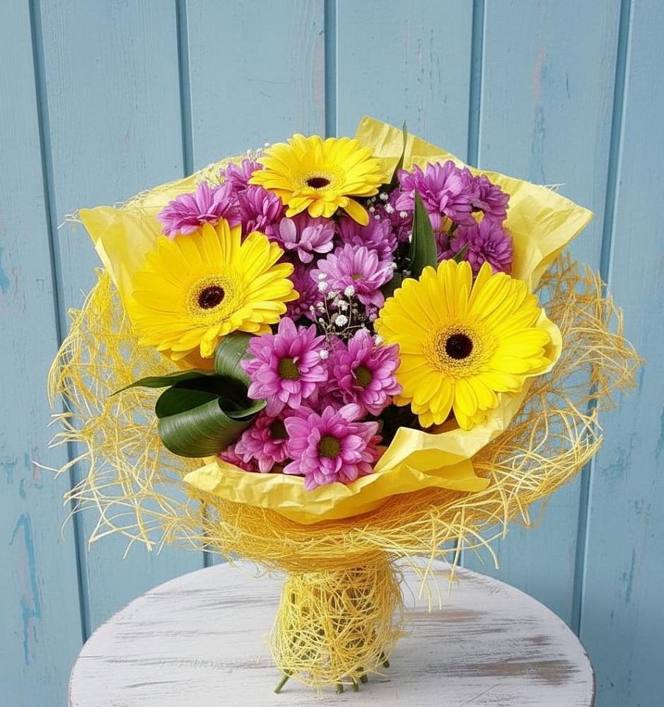 Букет цветов из: Хризантемы и Герберы в Дивногорске