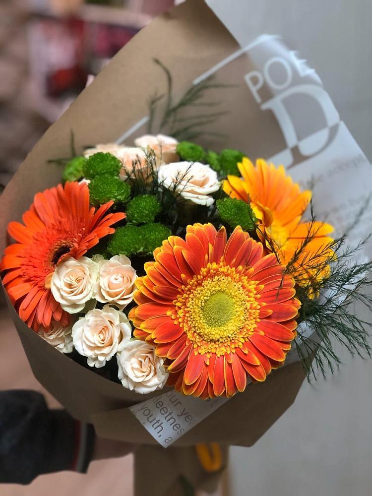 Букет цветов из: Герберы, Хризантемы и Розы в Дивногорске