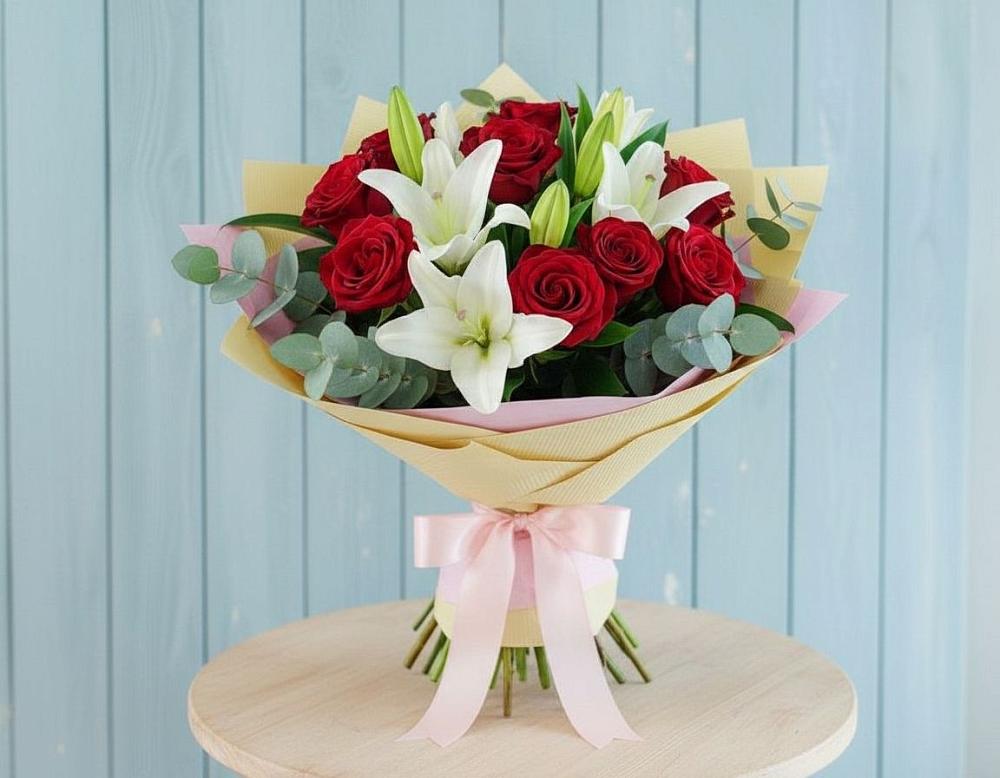 Букет цветов из: Лилии и Розы в Дивногорске